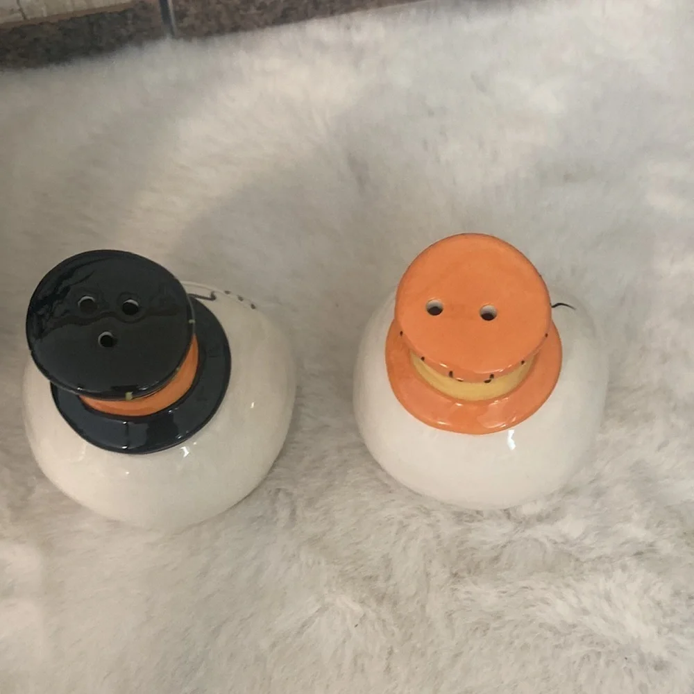 Transpac Halloween Skeleton Shakers